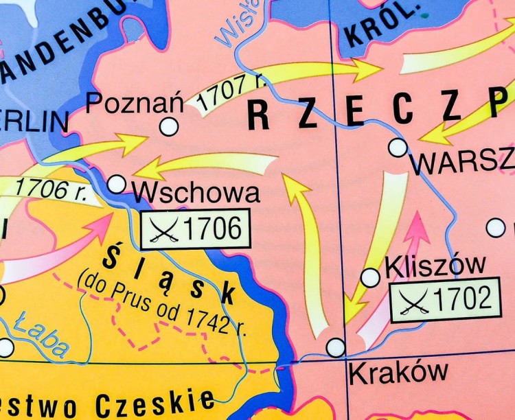 Europa w dobie rewolucji francuskiej / W epoce absolutyzmu oświeconego. Dwustronna mapa ścienna wydawnictwa Nowa Era. Fragment 6