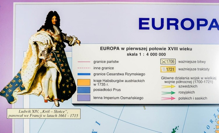 Europa w dobie rewolucji francuskiej / W epoce absolutyzmu oświeconego. Dwustronna mapa ścienna wydawnictwa Nowa Era. Fragment 8