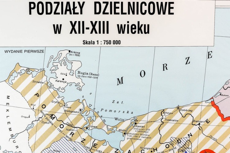 Polska dzielnicowa. Mapa ścienna na płótnie. Fragment 1
