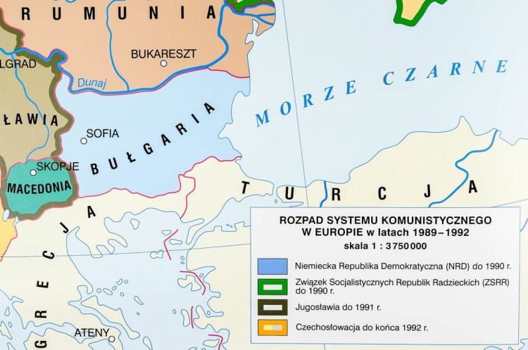 Polska i Europa po II wojnie Światowej / Rozpad systemu komunistycznego. Dwustronna mapa ścienna wydawnictwa Nowa Era. Legenda 3