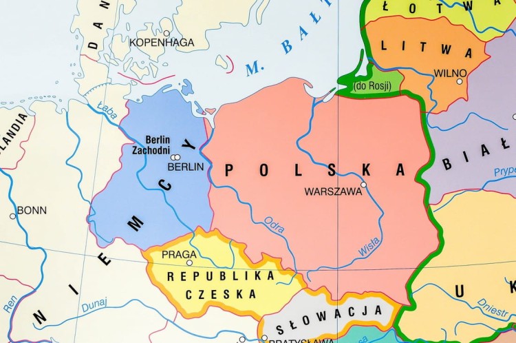 Polska i Europa po II wojnie Światowej / Rozpad systemu komunistycznego. Dwustronna mapa ścienna wydawnictwa Nowa Era. Fragment 3