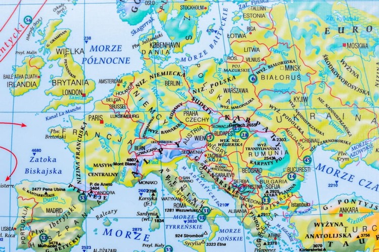 Świat 1:26 000 000. Mapa ścienna krajobrazowa wydawnictwa Meridian. Fragment 2