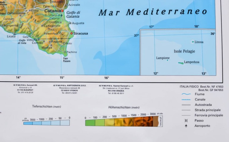 Włochy. Mapa ścienna fizyczna wydawnictwa Stiefel. Legenda 2