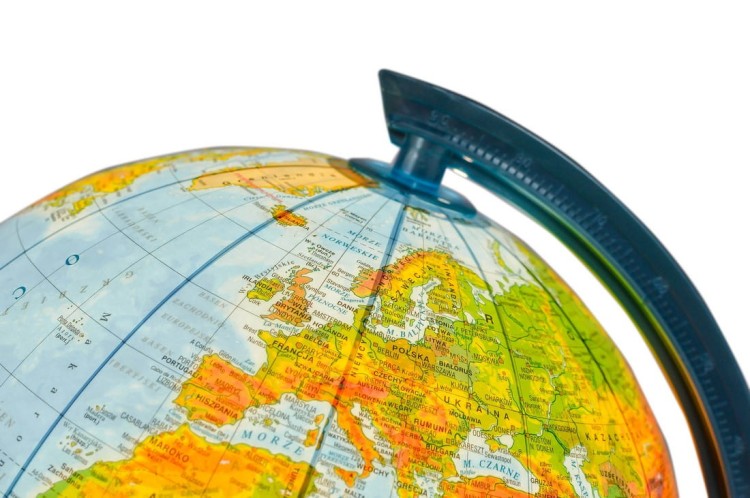 Globus polityczno-fizyczny 25 cm + aplikacja. Podświetlany. Fragment z mapy fizycznej