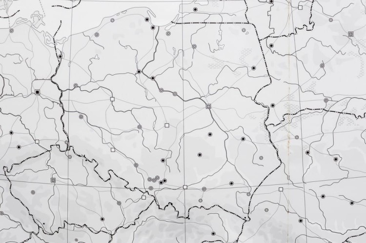 Europa 1:3 300 000. Naklejka, mapa ścienna. Konturowa (do ćwiczeń). Producent: Piętka. Fragment 3