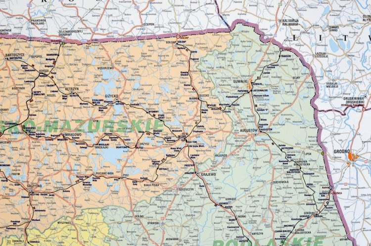 Polska mapa lini kolejowych w formie naklejki. Skala 1:750 000. Producent: Piętka. Fragment 3
