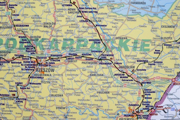 Polska mapa lini kolejowych w formie naklejki. Skala 1:750 000. Producent: Piętka. Fragment 7