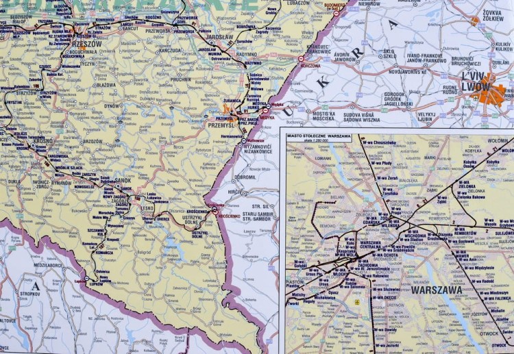 Polska mapa lini kolejowych w formie naklejki. Skala 1:750 000. Producent: Piętka. Fragment 10