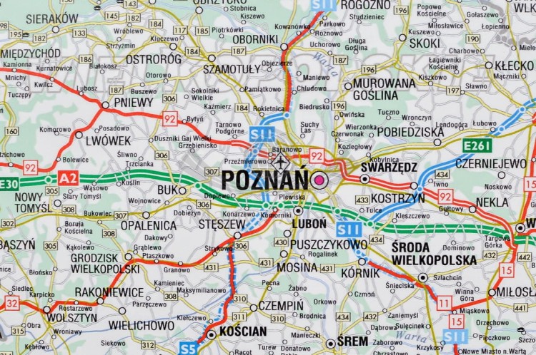 Polska mapa ścienna  drogowa. Skala 1:750 000 Producent: Piętka.  Fragment 7