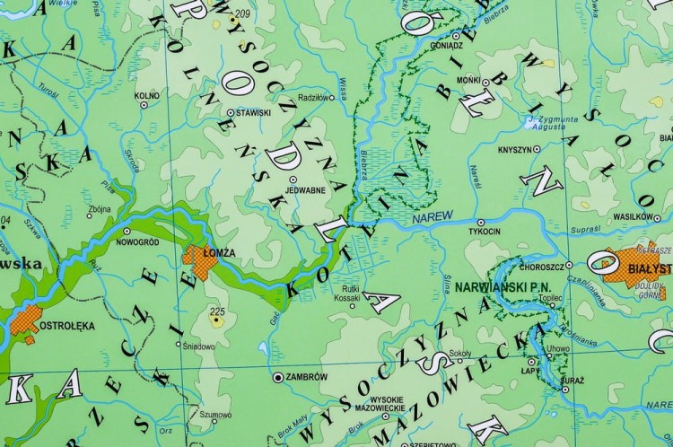 Polska mapa fizyczna, geograficzna w formie naklejki. Wersja STRONG. Skala 1:500 000 Producent: Piętka.Fragment 2