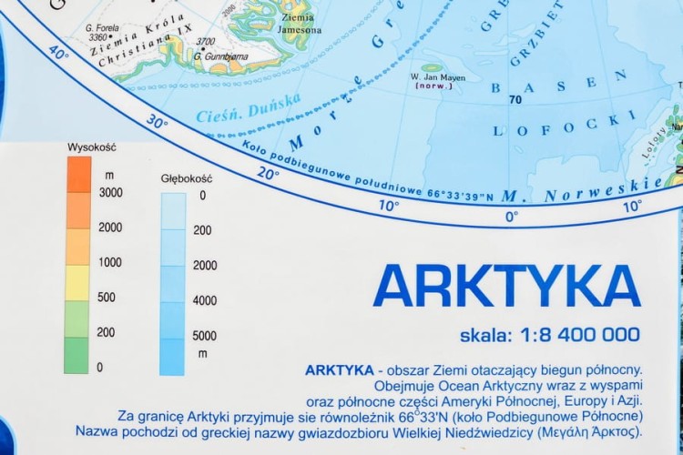 Antarktyka i Arktyka. Naklejka, mapa ścienna. Producent: Piętka. Fragment 2