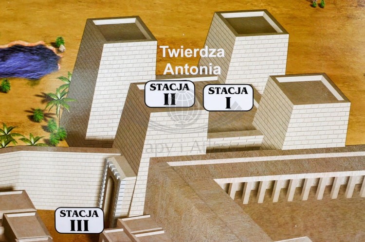 Droga Krzyżowa Jezusa na Golgotę w formie naklejki. Producent: Piętka. Fragment 2