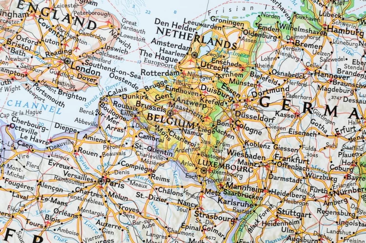 Europa 1:5 419 000. Arkusz, mapa ścienna polityczna. Wydawnictwo: National Geographic. Fragment 1