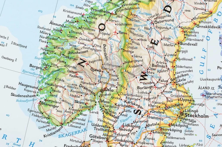 Europa 1:5 419 000. Arkusz, mapa ścienna polityczna. Wydawnictwo: National Geographic. Fragment 4