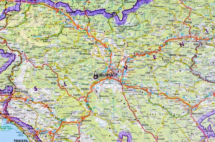 Chorwacja, Słowenia, Bośnia i Hercegowina 1:500 000. Arkusz, mapa ścienna fizyczno-drogowa. FB. Producent: Freytag&Berndt. Fragment 5