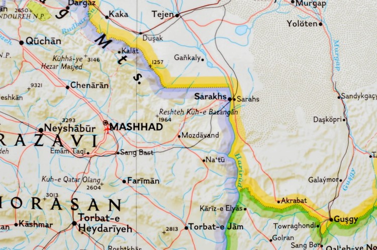 Iran. Mapa ścienna wydawnictwa National Geographic. Fragment 4