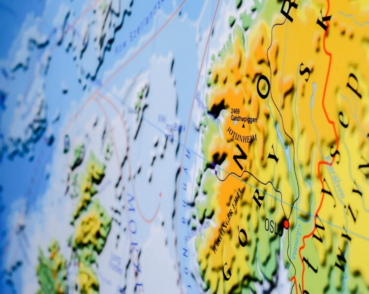Europa 1:4 000 000. Mapa ścienna fizyczna wydawnictwa Meridian. Fragment 7