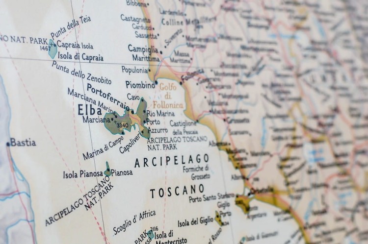 Włochy 1:1 765 000. Mapa ekskluzywna. Wersja do wpinania. Wydawnictwa: National Geographic. Fragment 5