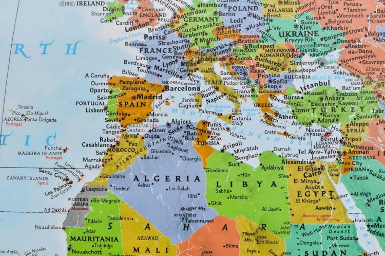 Świat 1:42 334 000. Mapa ścienna polityczna Explorer. Wydawnictwo: National Geographic. Fragment 1