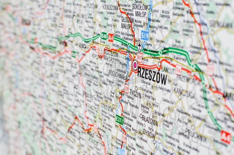 Polska 1:750 000. Mapa drogowa (samochodowa) w ramie wydawnictwa Piętka. Fragment 6