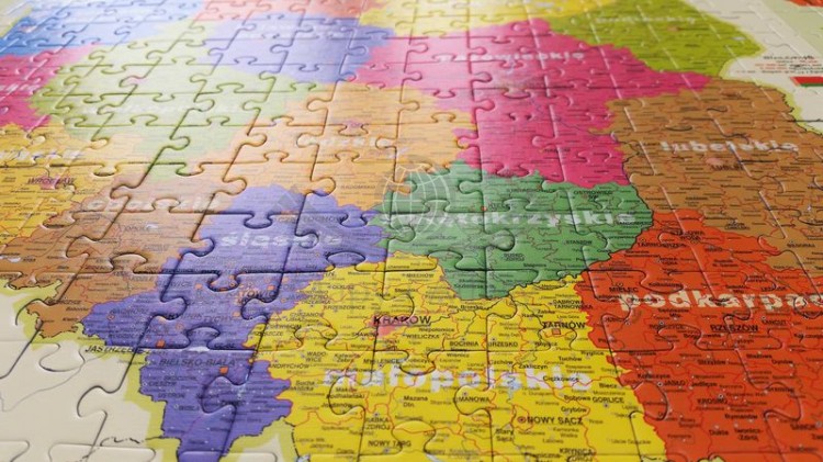 Polska mapa puzzle dla dzieci 260 elementów. Fragment