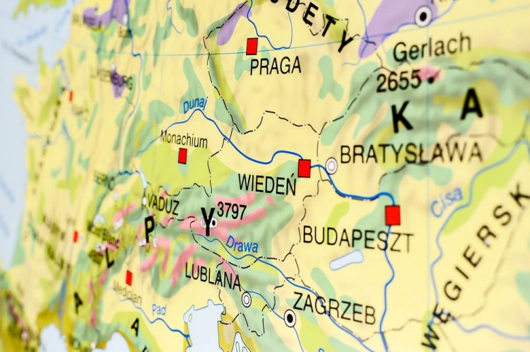 Europa. Mapa ścienna krajobrazowa Nowa Era. Fragment 5