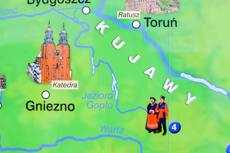 Polska mapa ścienna fizyczna- nasza ojczyzna. Fragment 1