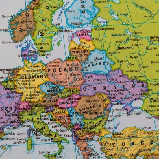 Świat 1:35 000 000. Mapa polityczna w języku angielskim w wersji do wpinania. Wydawnictwo: Eko-Graf. Fragment 2