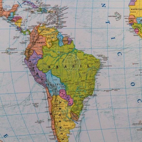 Świat 1:35 000 000. Mapa polityczna w języku angielskim w wersji do wpinania. Wydawnictwo: Eko-Graf. Fragment 4