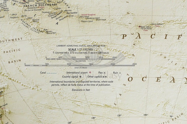 Świat. Półkule. Mapa ozdobna w wersji do wpinania. Wydawnictwo: National Geographic. Skala i legenda