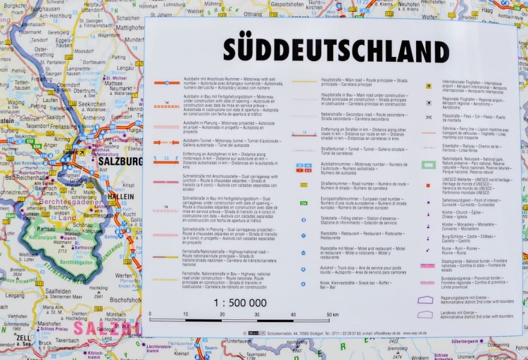 Niemcy Południowe. Mapa ścienna administracyjno-drogowa. Legenda