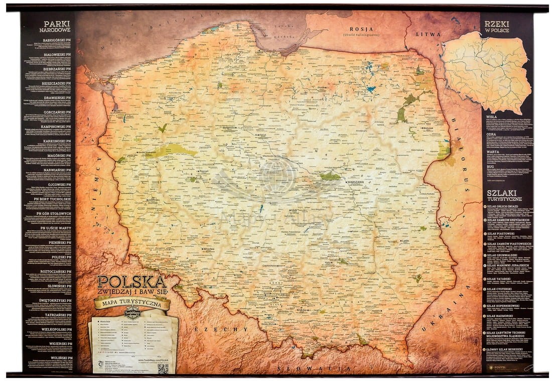 Polska. Mapa ścienna turystyczna. Drewniane półwałki