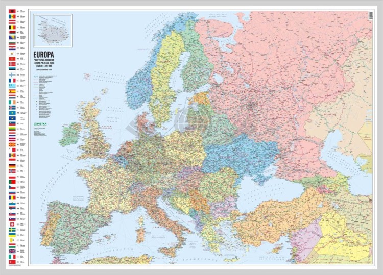 Europa 1:4 300 000. Mapa polityczno-drogowa magnetyczna Wydawnictwa Piętka