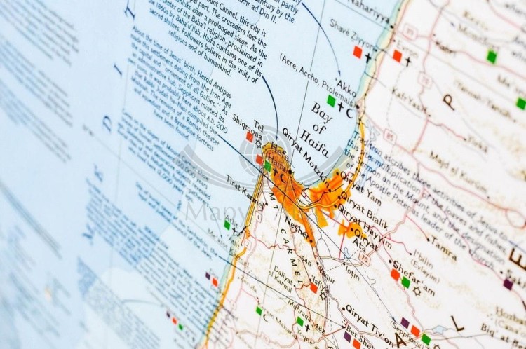 Ziemia Święta 1:405 500. Mapa polityczna w ramie drewnianej. Wydawnictwo: National Geographic. Fragment 6