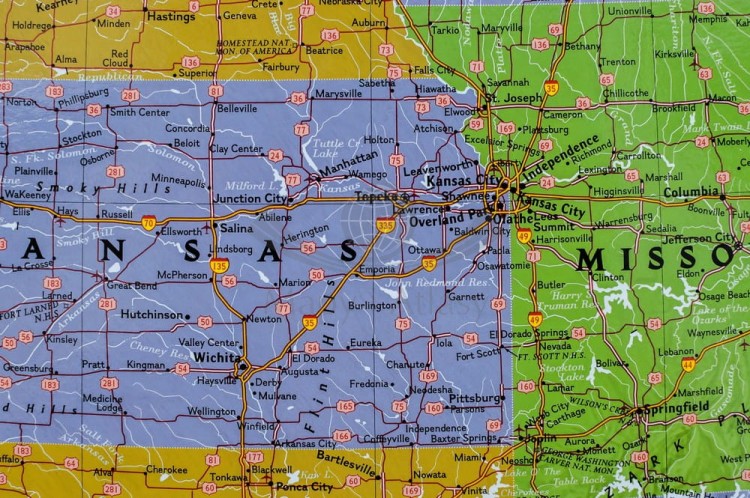 USA / Stany Zjednoczone 1:2 815 000. Mapa ozdobna w wersji magnetycznej. Wydawnictwo: National Geographic. Fragment 1