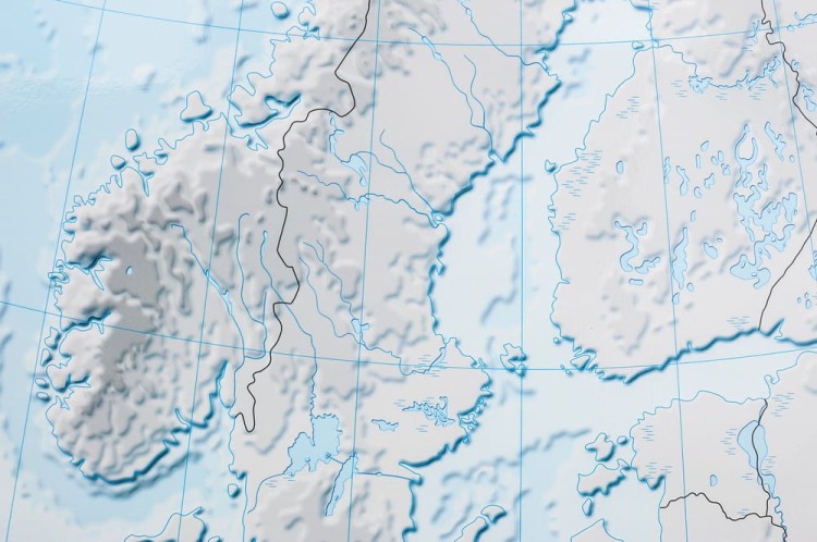 Europa 1:3 200 000. Mapa ścienna konturowa, hipsometryczna (ćwiczeniowa) wydawnictwa Meridian. Fragment 1