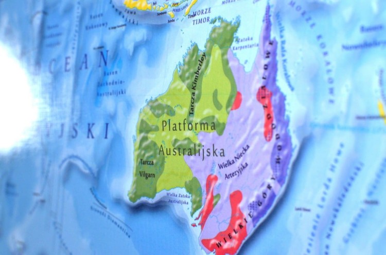 Świat 1:37 000 000. Geologia i tektonika. Mapa ścienna wydawnictwa Meridian. Mapa 1 - fragment 2