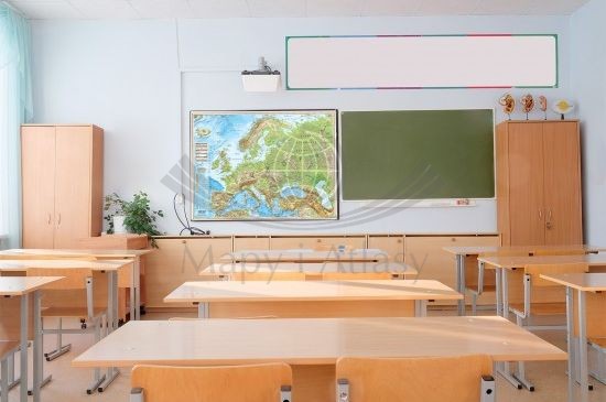 Europa 1:4 500 000. Mapa fizyczna w wersji do wpinania wydawnictwa Eko-Graf. Przykład aranżacji 3