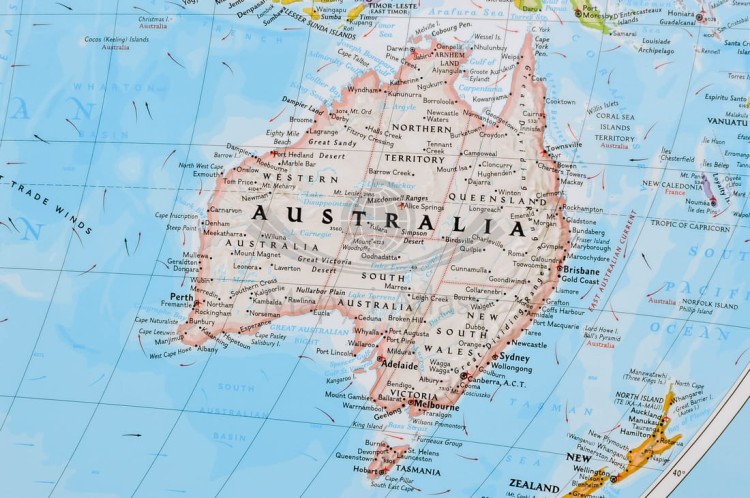 Świat 1:31 854 000. Mapa polityczna w wersji do wpinania. Wydawnictwo: National Geographic. Fragment 2