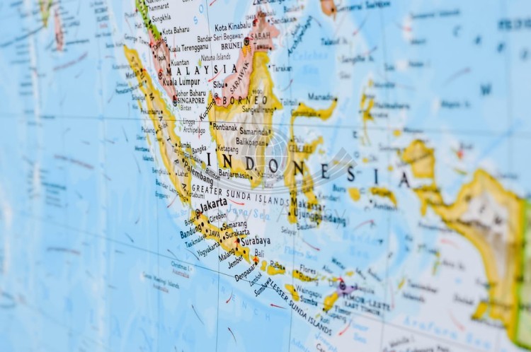 Świat 1:37 213 000. Mapa polityczna. Wersja do wpinania. Wydawnictwo: National Geographic. Fragment 6