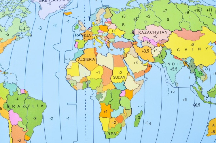 Świat 1:20 000 000. Mapa ścienna polityczna w formie naklejki. Fragment 10