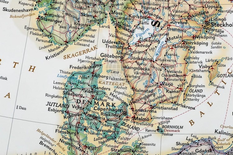 Europa 1:5 419 000. Mapa ścienna ekskluzywna. Laminat matowy. Wydawnictwo: National Geographic. Fragment 2