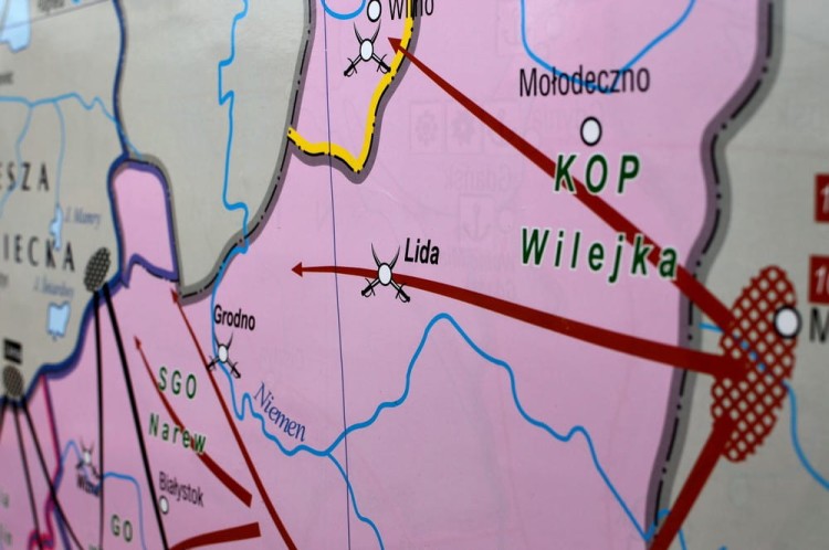 Wojna obronna Polski w 1939 roku. Szkolna mapa ścienna. Fragment 6