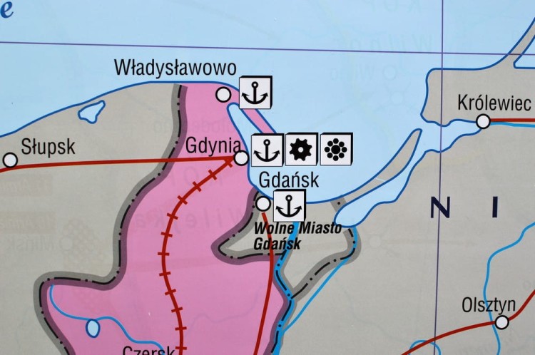 Rzeczpospolita Polska w latach 1920-1939. Szkolna mapa ścienna. Fragment 2