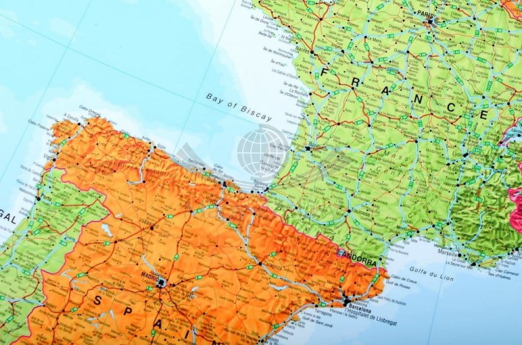 Europa 1:4 300 000. Mapa polityczno-drogowa do wpinania. Rama alu SLIM. Fragment 2