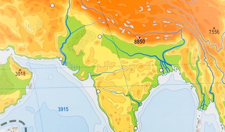 Świat ukształtowanie powierzchni 1:19 000 000. Mapa ścienna ogólnogeograficzna (fizyczna) / do ćwiczeń. Strona konturowa - fragment 2