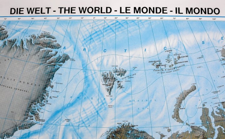 Świat 1:25 000 000. Mapa ścienna fizyczna w wersji do wpinania wydawnictwa Freytag & Berndt. Fragment 1