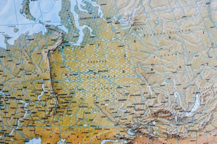 Świat 1:25 000 000. Mapa ścienna fizyczna w wersji do wpinania wydawnictwa Freytag & Berndt. Fragment 6