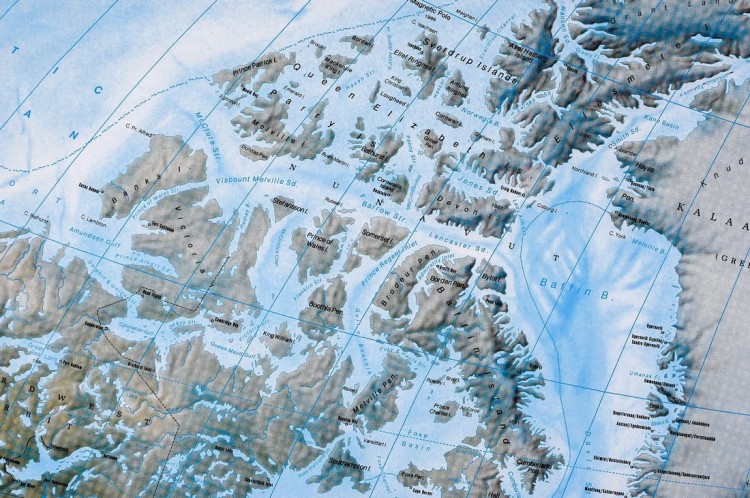 Świat 1:25 000 000. Mapa ścienna fizyczna w wersji do wpinania wydawnictwa Freytag & Berndt. Fragment 11