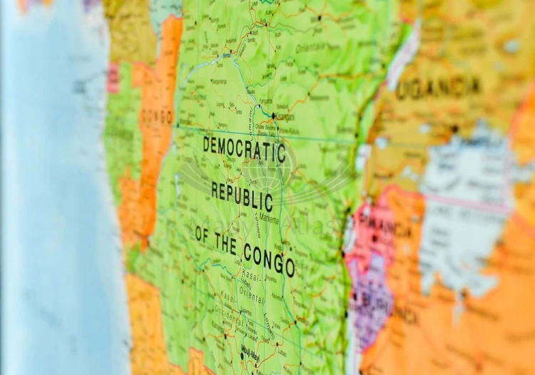 Afryka 1:8 000 000. Mapa polityczna w ramie drewnianej wydawnictwa Maps International. Fragment 5